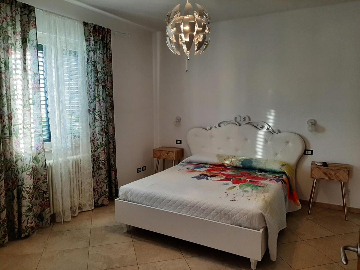 Viola Di Mare Rooms And Parking Termoli Dış mekan fotoğraf