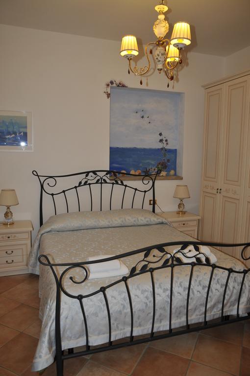 Viola Di Mare Rooms And Parking Termoli Oda fotoğraf