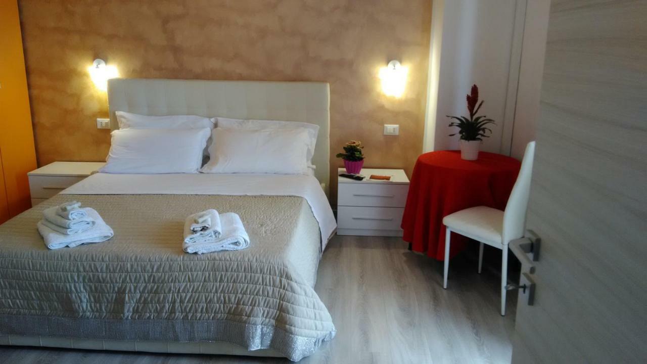 Viola Di Mare Rooms And Parking Termoli Dış mekan fotoğraf